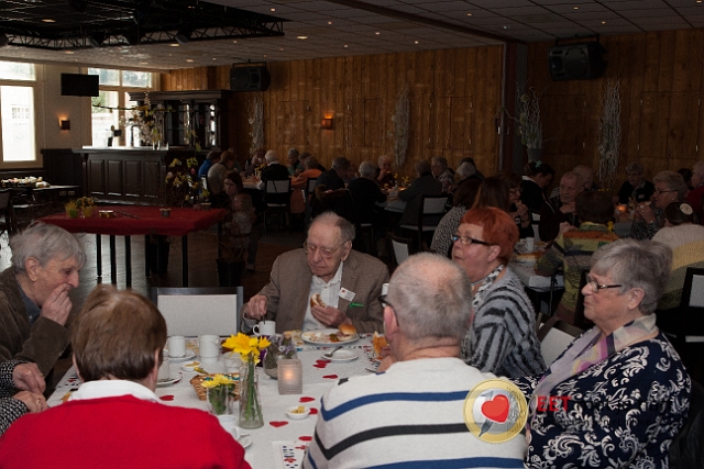 20150322 frans versteden fotografie - tilburginbeeld FRVE0715.jpg - eet met je hart lunch en creatieve workshop paastakken maken